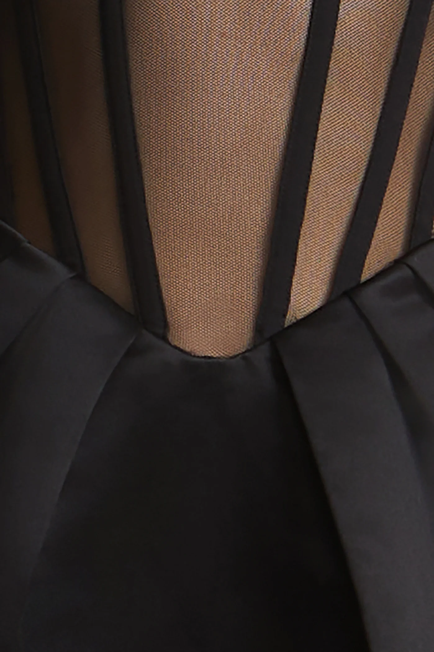 Elizabeth Gown - Image 8